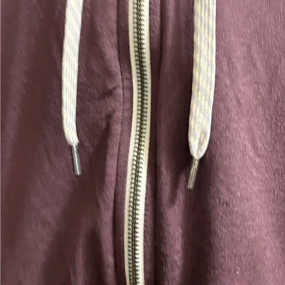 EUC Vuori Halo Performance Hoodie - Picture 4 of 6